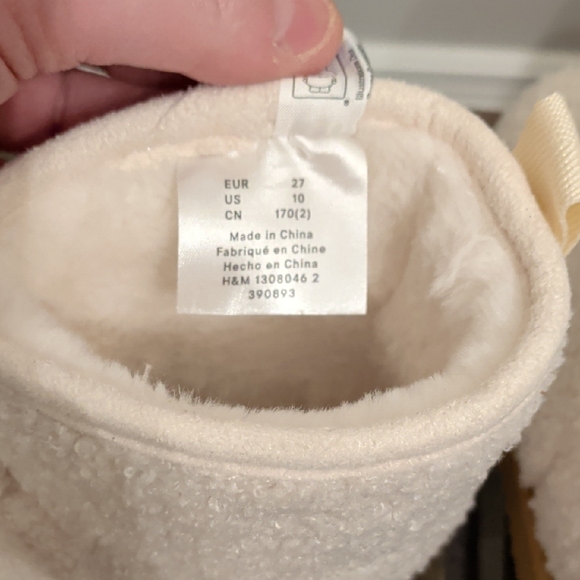 Miffy Cream Plush Bunny Boots - Picture 8 of 8